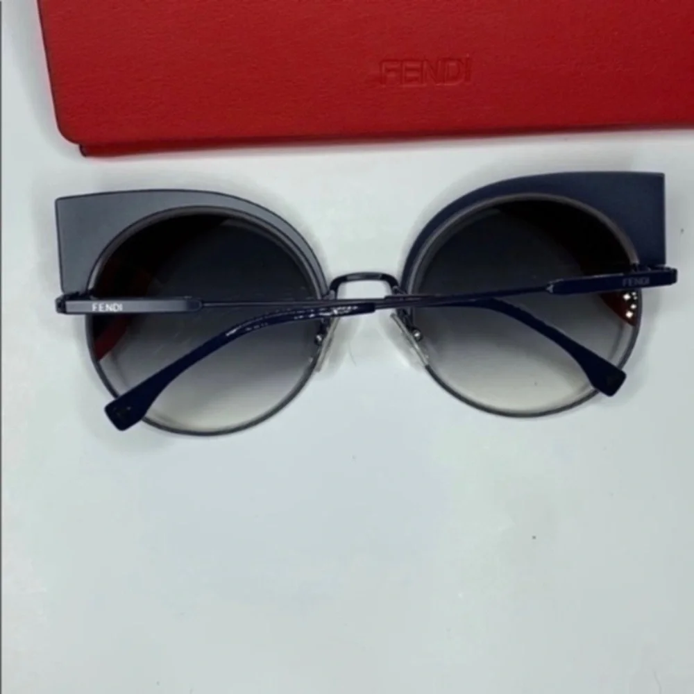 NWT. FENDI Women’s Cat Eye Sunglasses